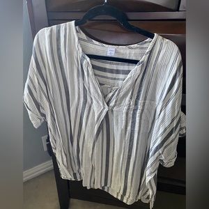 Old Navy Top 🛎️